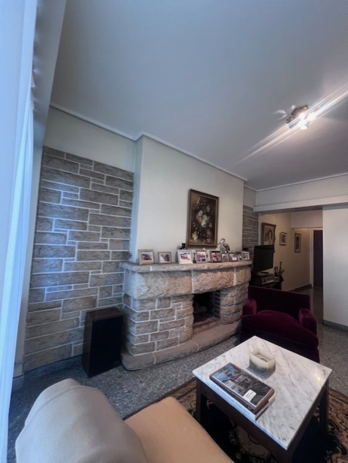 VENTA HERMOSO DEPARTAMENTO EN SEMIPISO, 3 AMB. CON DEPENDENIAS, TERRAZA PROPIA Y COCHERA, LOMAS DE STELLA MARIS