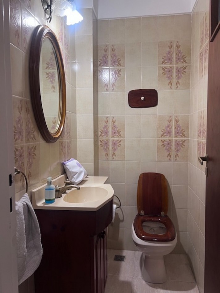 VENTA HERMOSO DEPARTAMENTO EN SEMIPISO, 3 AMB. CON DEPENDENIAS, TERRAZA PROPIA Y COCHERA, LOMAS DE STELLA MARIS