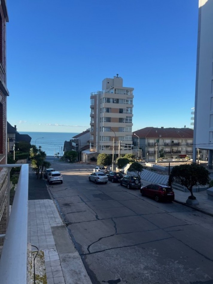 VENTA HERMOSO DEPARTAMENTO EN SEMIPISO, 3 AMB. CON DEPENDENIAS, TERRAZA PROPIA Y COCHERA, LOMAS DE STELLA MARIS