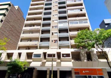 ALQUILER DEPARTAMENTO 2 AMB. TODO EXTERNO, CON DOS BALCONES Y COCHERA, ZONA PZA. COLON