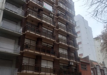 Alquiler 24 meses departamento dos ambientes con cochera amueblado zona Guemes 