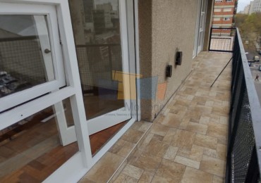 PISO 3 AMBIENTES ,  SHOPPING LOS  GALLEGOS, IMPECABLE
